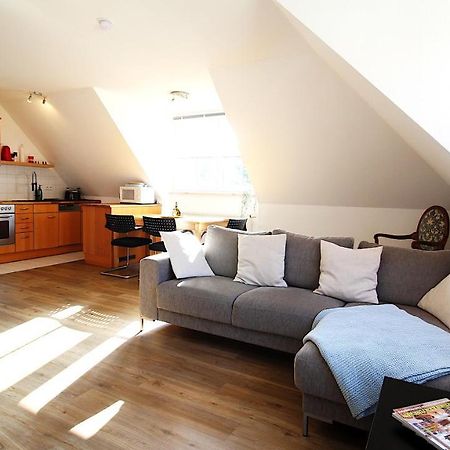 Homie Stay Zell - Apartment Mit Privatparkplatz Zell am Main Bagian luar foto